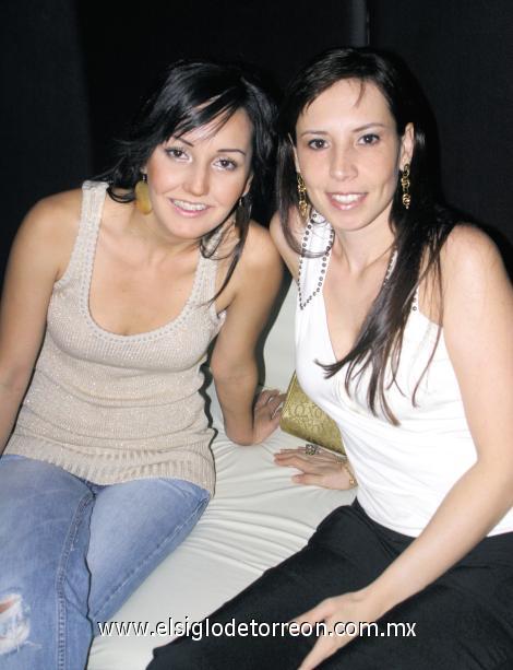 Marcela Enríquez Ramos y Fabiola Caran de Cruz.