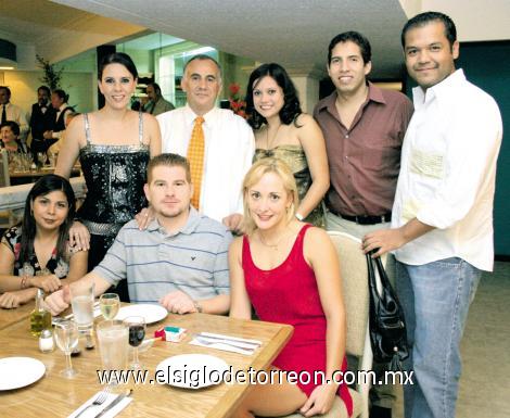 Rocío Nasar, Carlos Karam, Carmí Rodríguez de García, Rafé García, Carmela Robles, Mario Román, Susana Olvera y Paco Contreras.