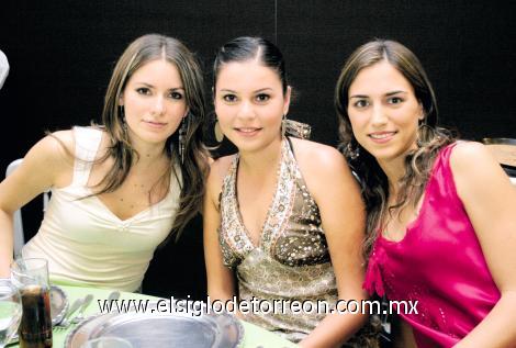 Regina Madero de Fernández, Astrid Baille y Daniela Murra.