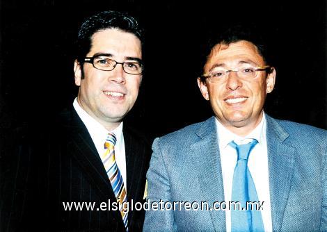 Santiago Palacios Gil- Antuñano y Raúl Domínguez González.