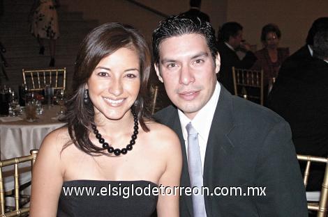 Martha Avalos de Fahur y Salim Fahur.