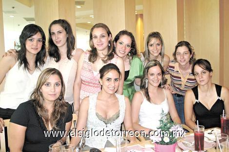 Lorena Salmón, Lucía Sada, Lisset Canedo de Bartheneuf, Brenda Domínguez, Laura de la Parra de Baca, Paulina Canedo, Ana Claudia Sada, Soraya Zreik, Susy López Barrio de Milán y Gaby Torres.