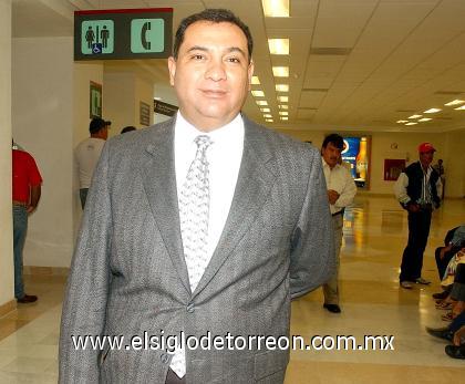 13092006 
 Omar Reyna viajó a la Ciudad de México por cuestiones de trabajo