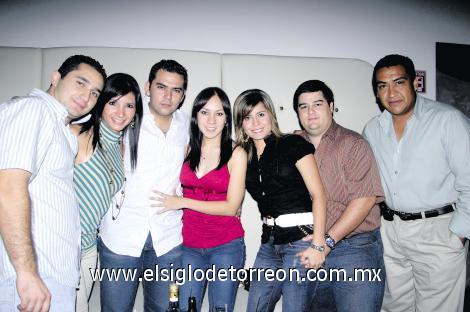 Arturo Puente, Abril García, Arturo Castañeda, Daniela Chiw, Ana Lucía Urrutia, Fernando Fernández y Manuel Wong.