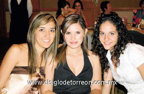 Daniela Garibay Ayup, Alejandra Jaik de Estrada y Fabiola Mexsen de Fahur.