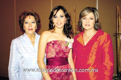 Gabriela González de Batres, Karina Batres González y Tere García de Herrera.