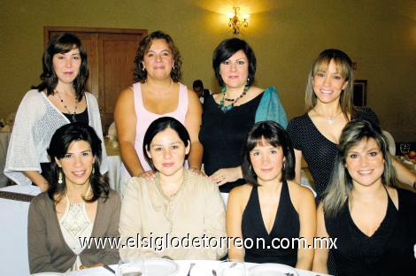 Angelica Cruz, Mercedes Galindo, Ana Laura Fernández, Lorena de Vargas, Ana Isabel Quintanilla, More Barrett, Marcela Lozano de Wong y Adrianela de Gonzalez.