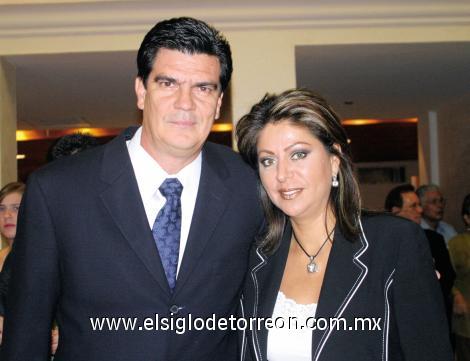 Jose Ángel Pérez Hernández y María Luisa Berrueto de Pérez.