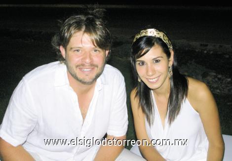 Toño Dávila y Elena Siller.