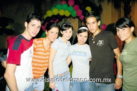 Juan Carlos, Lety, Sara, Melissa, Gerardo y LuzMa.