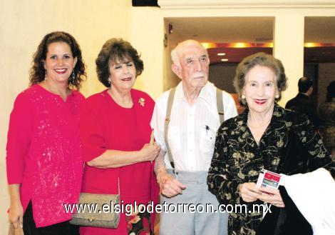 Margarita Martínez de Herrera, Margarita H. de González, Jorge Herrera y María Inés González Treviño.