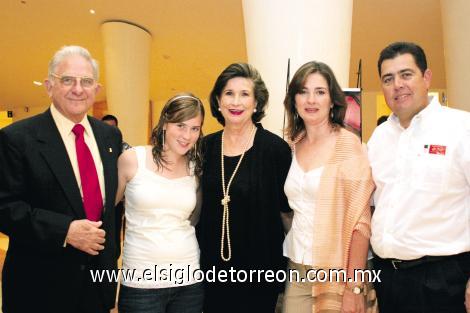 Alberto González Domene, Cristina Bremer González, Rosario Lamberta de González, Ana Cristina González de Bremer y Marcelo Bremer Bredeé.