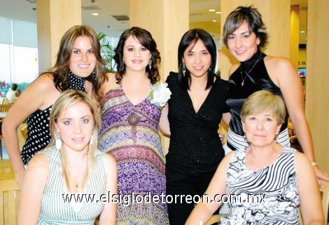 Samantha Cantú, Dely Gallegos Hernández, Cristina Hernández, Mimi Llamas, Erika Gama y Tete de Llamas.