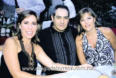 Nenabel González de la Garza, Toto Borrego Seco y Blanca Sonia González de Borrego.