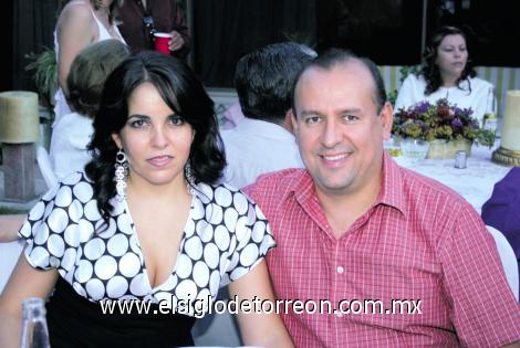 Esther Garza y Tolano González.