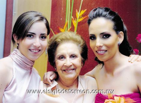 María Ofelia de Torre, Ofelia Cadena de Sarabia y María Fernanda de Torre.