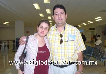 11102006
Gilberto Gómez y Lucía de Gómez viajaron a Mazatlán.