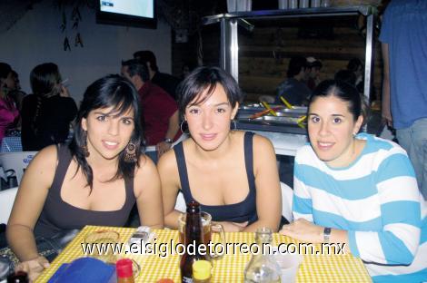 Rina Gilio, Raquel Lavín y Pilar López Amor.