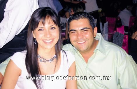 Amy y Juan Carlos Gómez.