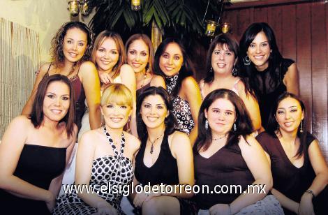 Claudia Manzanera, Erika y Cynthia Ávila, Karina Zamarrón, Cristy Marmolejo de Serna, Alma Cantú de Velázquez, Isabel Adame, Laura Grageda, María Elena Villalobos, Julia Cassani y Liz Burgos.