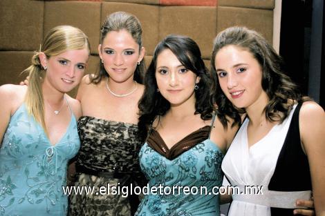 Estefanía, Ana Tere y Celina Berlanga y  Marisa Guerrero.