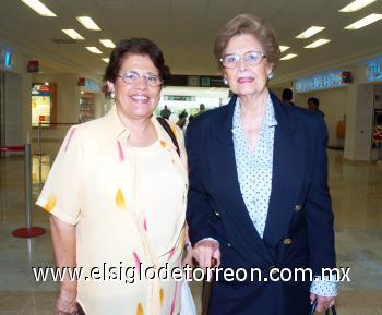 14102006 
 Lidia Ávila y Agnes Montebruck viajaron a la Ciudad de México