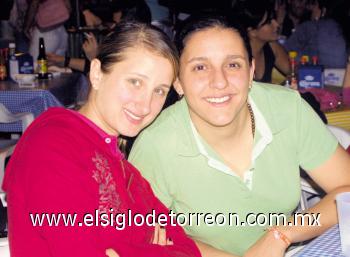 Vania Bracho y Ana Cristina Calderón.