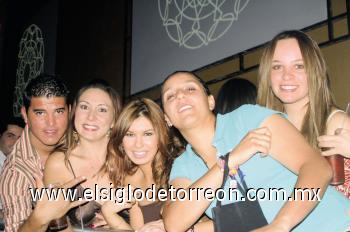 Daniel Araiza, Ana Cecilia Aizcorbe, Daniela Villarreal, Ana Cristina Calderón y Ale Reed.