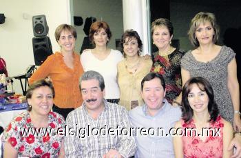 Celina Lugo, Julieta de la Peña, Emma G. de De la Peña, Dora Gómez Palacio, Sergio de la Peña, Aidee Gutiérrez, Gabriela L. de Gutiérrez y Ma. del Carmen de la Peña.