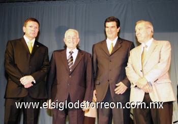 Carlos González Castañón, Tomás López Alonso, José Ángel Pérez Hernández y Ramón Iriarte Maisterrena