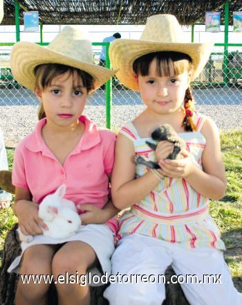 Andrea Gavela y Marisofi Martínez.