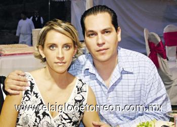 Liz Ochoa de Santacruz y Fernando Santacruz.