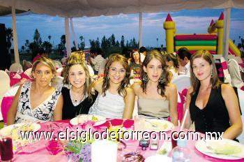 Liz Ochoa, Gracia de Díaz Velez, Anabel de González, Toty de Dávila y Juliana de González.