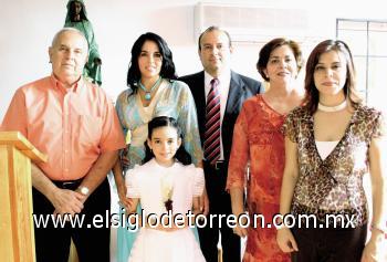 Alfredo Garza, Esther Garza, Andrea González, Tolano González, Esther de Garza y Laurencia González.