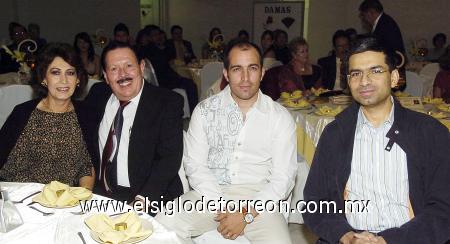 04112006 
 Julián Goray de la Rosa, Rosario de Goray, César Villalpando Cardini y Neejar Rangur