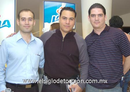 15112006
Luis Luna, Ulises Correa y Román.