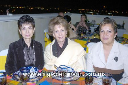 17112006 
Inés Collier, Jossie Iriarte y More Barret.