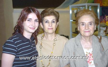 20112006
Elena Villanueva, Elena González y Karla Eppen.