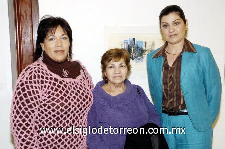 19112006 
Luz María y Silvia Núñez y Angélica Martínez.