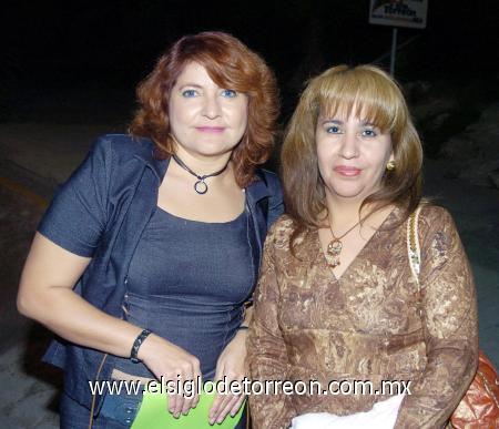 19112006 
Martha Lozano e Isabel Sifuentes.