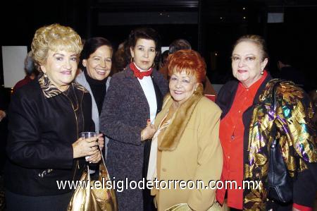 26112006 
Angélica Sánchez, Elvira de Monárrez, Bertha de Becerra, Olivia de Medina y Carola de Villalpando.