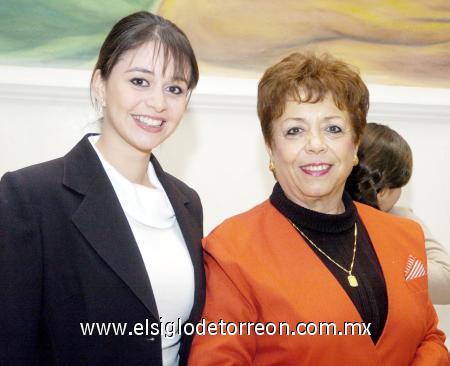 26112006 
Fernanda Estrada y Leticia de Estrada.