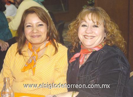 29112006
Claudia Segovia y Lupita Chávez.