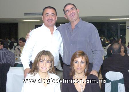 30112006
Miguel Rodríguez, Ana Cris Grageda, Dora Juárez y Gilberto Martínez