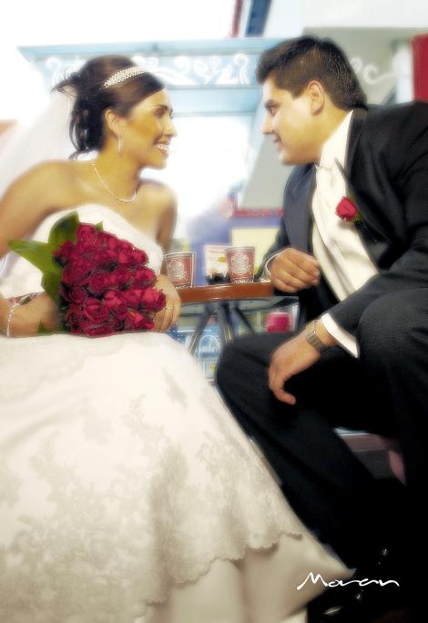 L.C.I. Elías Abraham Guerrero Reyes y Srita. Linda Lizeth Hernández Pacheco contrajeron matrimonio en la parroquia Los Ángeles el pasado 13 de octubre de 2006.


Estudio: Morán