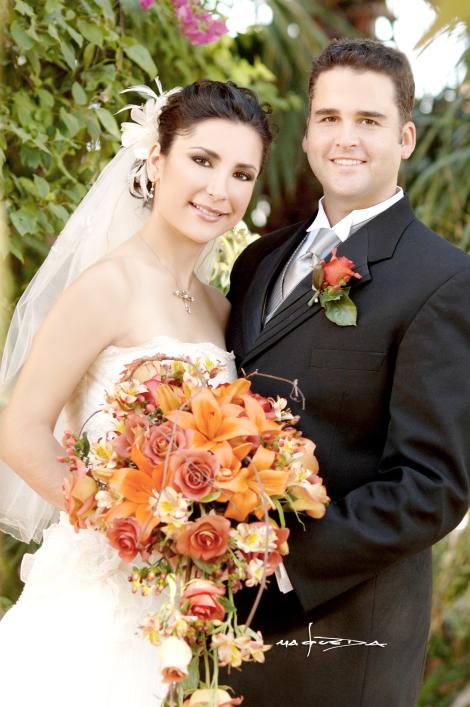 Sr. David Broughton y Srita. María Sofía Corrales Elizondo contrajeron matrimonio en la parroquia de San Pedro Apóstol, el sábado siete de octubre de 2006.


Estudio: Maqueda