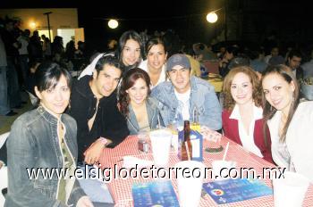 Marcela Romo, Paco de León, María Olayo, Mily García, Ale Sepúlveda, Vanesa Martínez, Sofía Máynez y Chino Cruz.