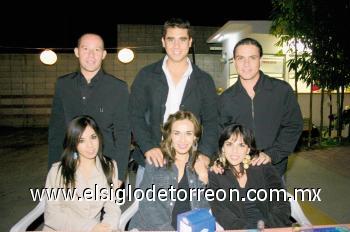 Carlos Leal y Lili Castañeda, Ricardo Siller y Marilé Ávila, Eduardo Albores y Rina Gilio.