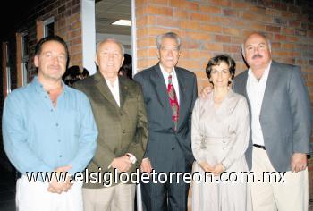 BENDICIÓN DE INSTALACIONES
Fernando Mafud, Luciano Arriaga, Alejandro Pérez de la Vega, Martha de Arriaga y Jesús Arriaga.