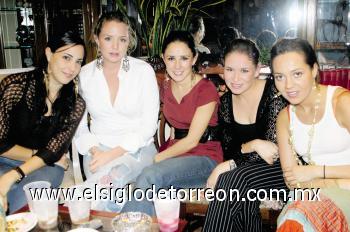 Daniela Martínez, Aída Sambucci, Paulina Garza, Ángela Navarro y Paloma Villarreal.